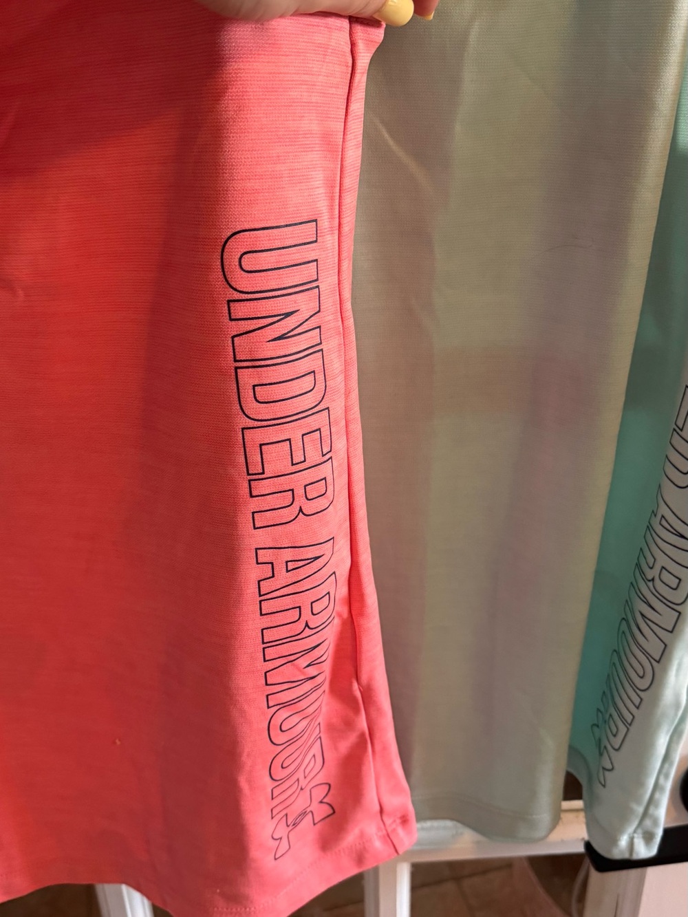 🩷🩵 Under Armour HeatGear Racerback Tank Bundle — Size Small - Picture 4 of 5